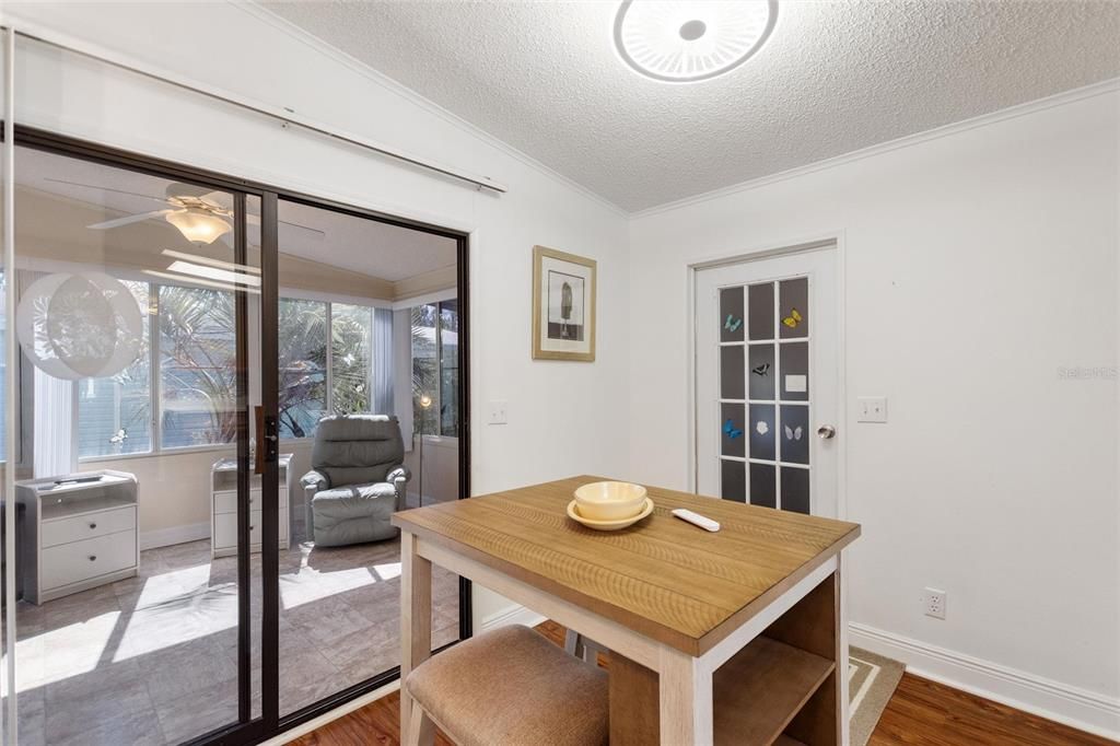 На продажу: $185,000 (2 спален, 2 ванн, 1458 Квадратных фут)