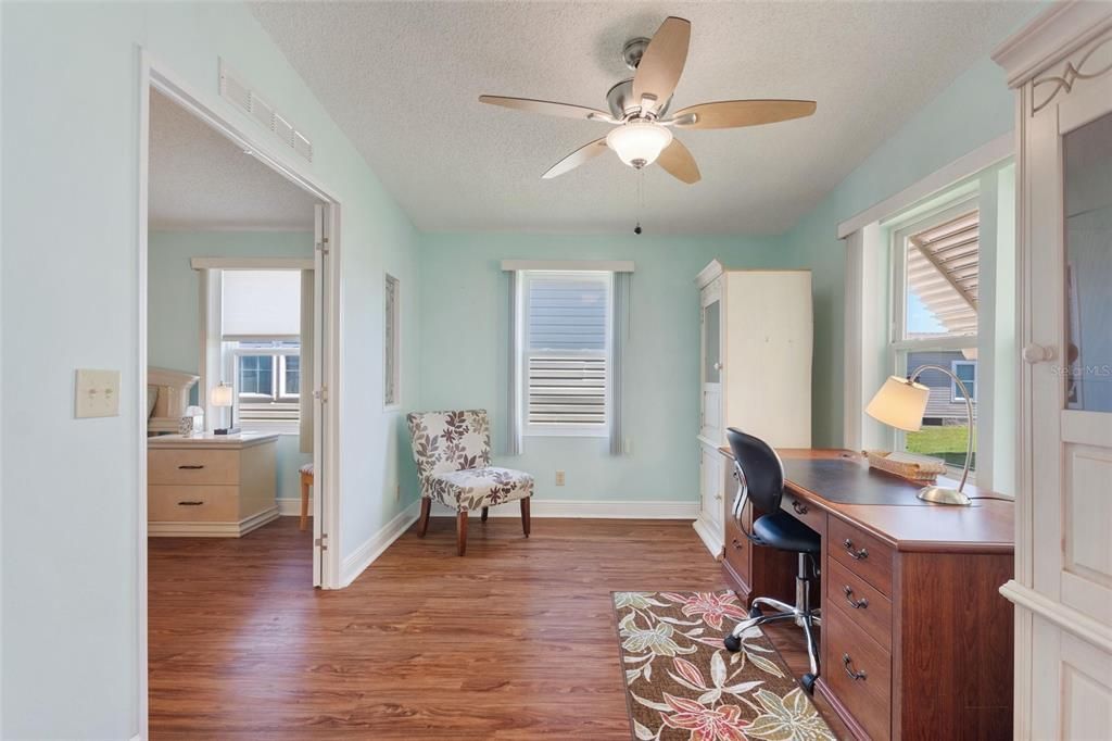 На продажу: $185,000 (2 спален, 2 ванн, 1458 Квадратных фут)