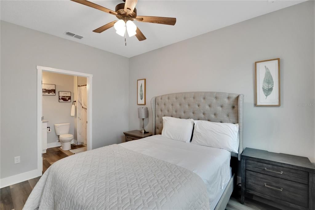 For Rent: $2,700 (3 beds, 2 baths, 1413 Square Feet)