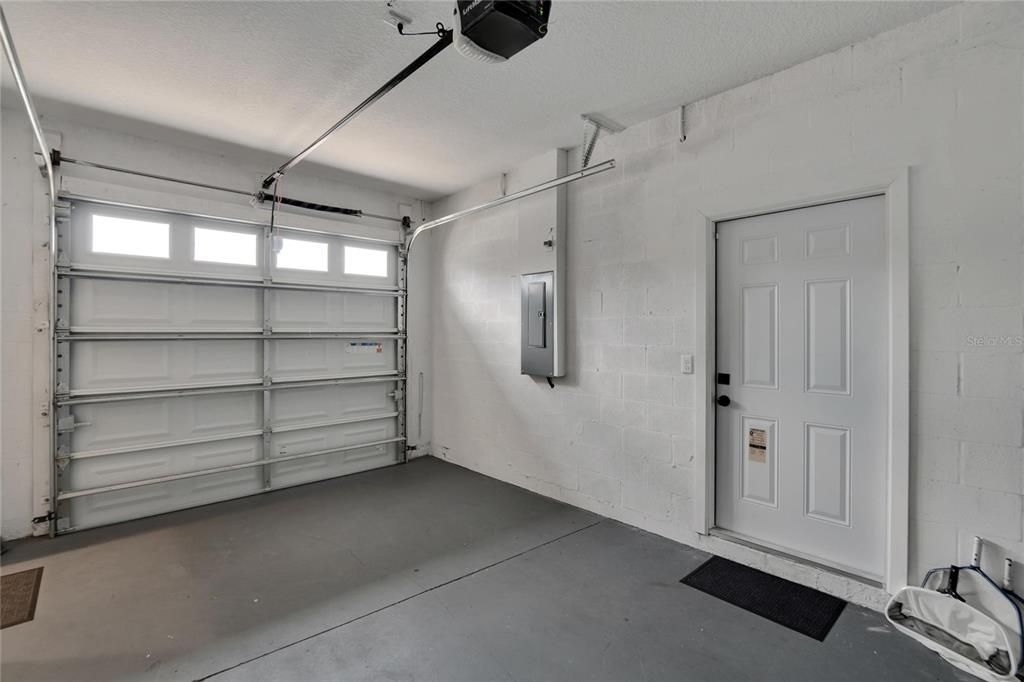 For Rent: $2,700 (3 beds, 2 baths, 1413 Square Feet)