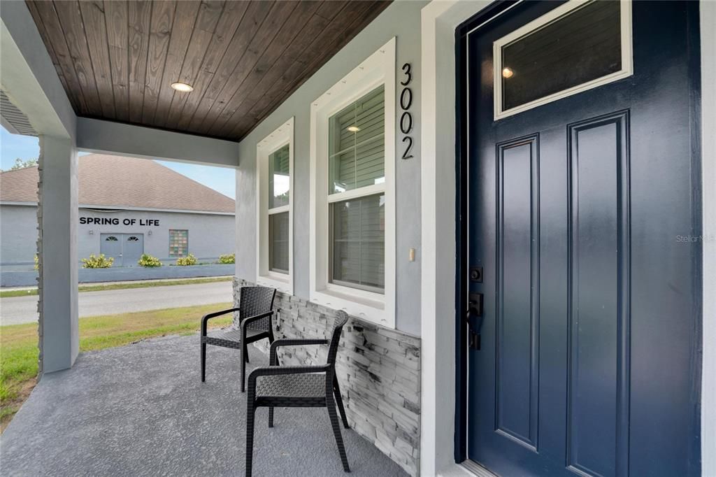 For Rent: $2,700 (3 beds, 2 baths, 1413 Square Feet)