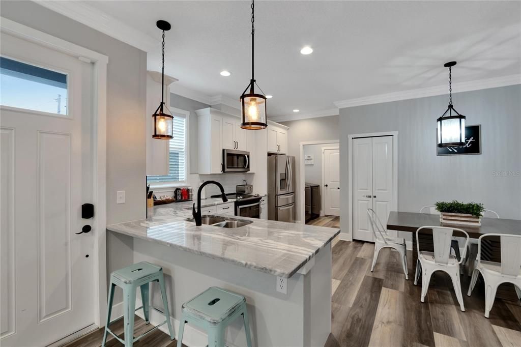 For Rent: $2,700 (3 beds, 2 baths, 1413 Square Feet)