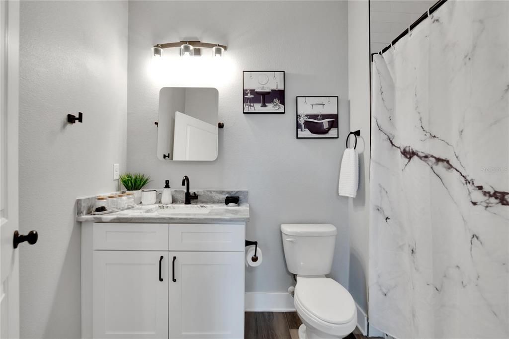 For Rent: $2,700 (3 beds, 2 baths, 1413 Square Feet)