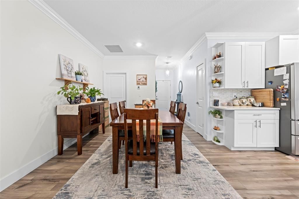 На продажу: $450,000 (4 спален, 2 ванн, 1980 Квадратных фут)