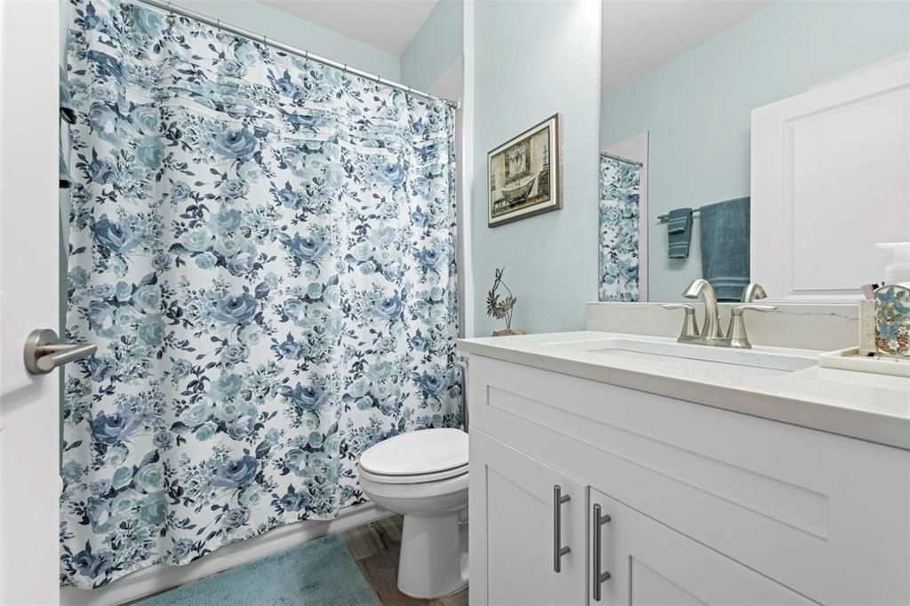 На продажу: $450,000 (4 спален, 2 ванн, 1980 Квадратных фут)