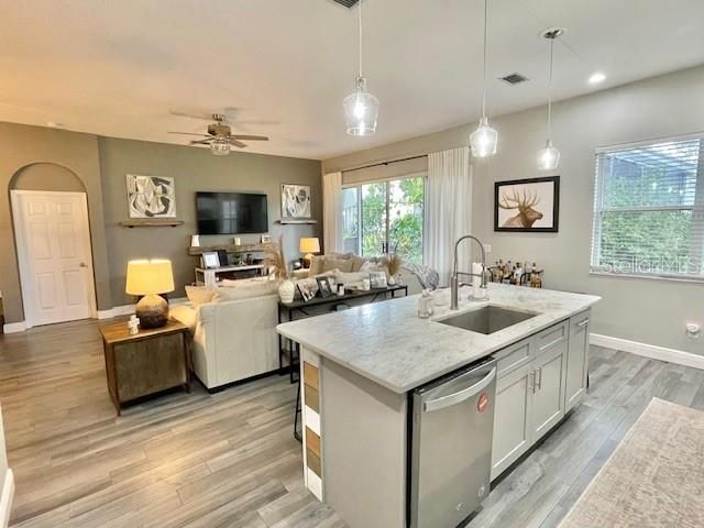 出租: $2,795 (3 贝兹, 2 浴室, 1664 平方英尺)