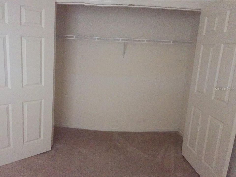 合同活跃: $2,000 (3 贝兹, 2 浴室, 2086 平方英尺)