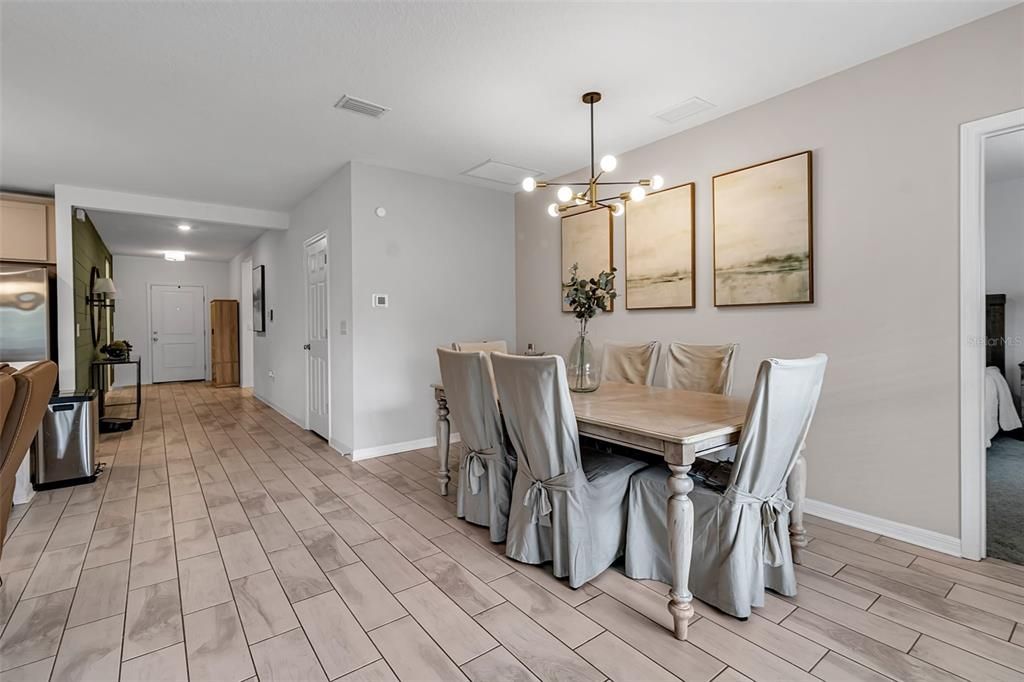 For Sale: $393,000 (3 beds, 2 baths, 1720 Square Feet)