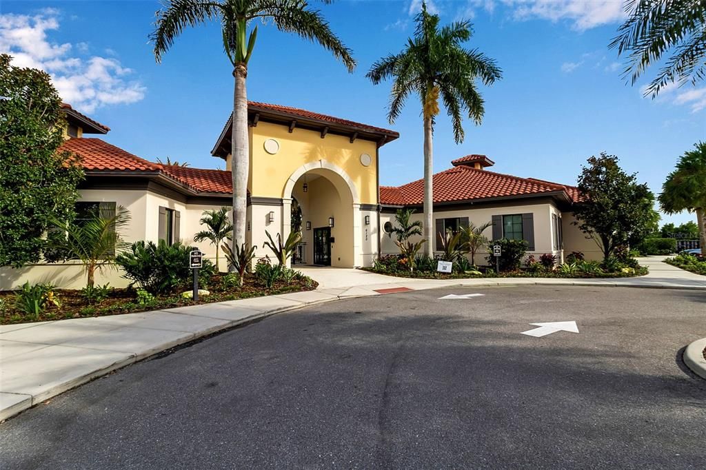 For Sale: $393,000 (3 beds, 2 baths, 1720 Square Feet)