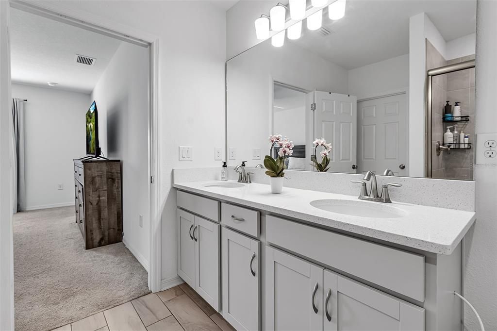 For Sale: $393,000 (3 beds, 2 baths, 1720 Square Feet)