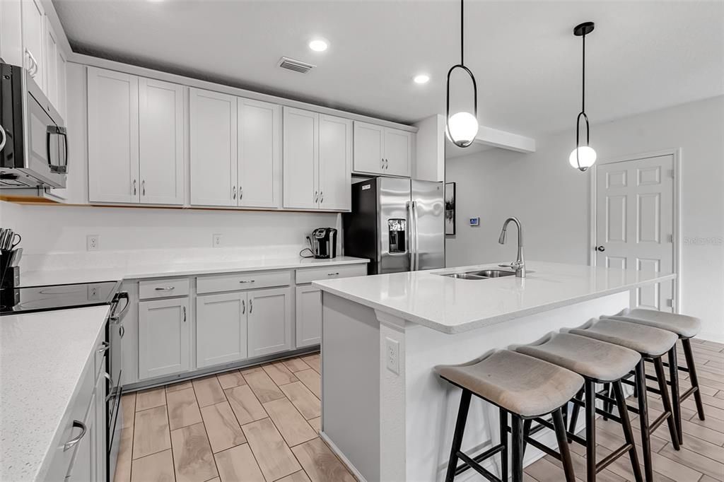 For Sale: $393,000 (3 beds, 2 baths, 1720 Square Feet)