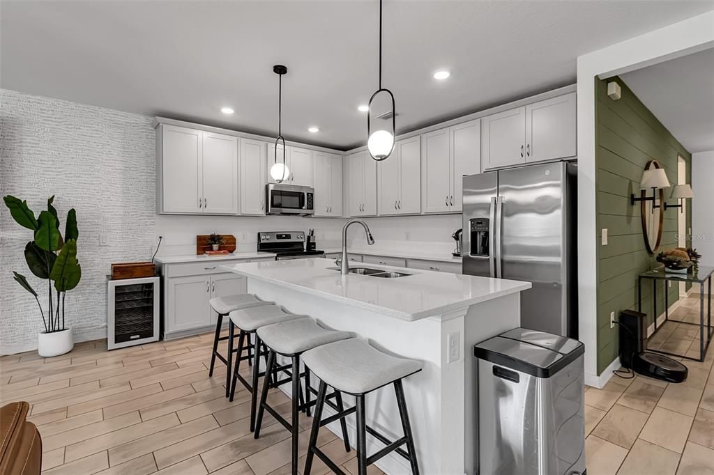 For Sale: $393,000 (3 beds, 2 baths, 1720 Square Feet)