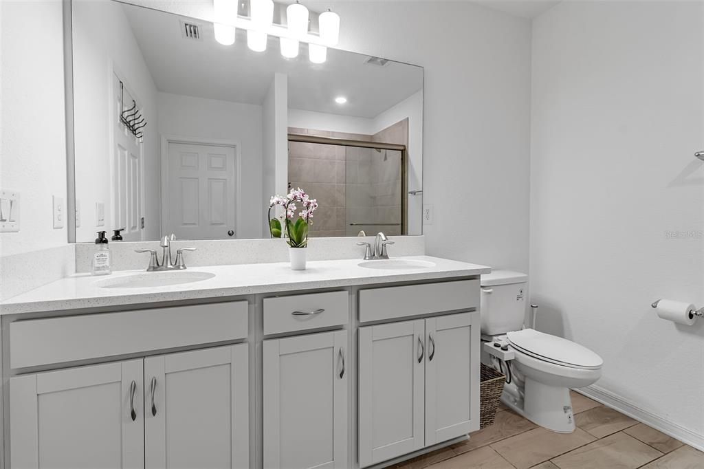 For Sale: $393,000 (3 beds, 2 baths, 1720 Square Feet)