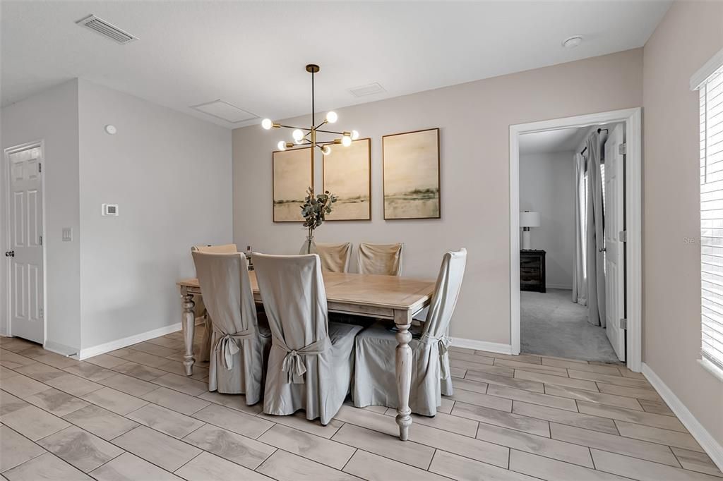 For Sale: $393,000 (3 beds, 2 baths, 1720 Square Feet)