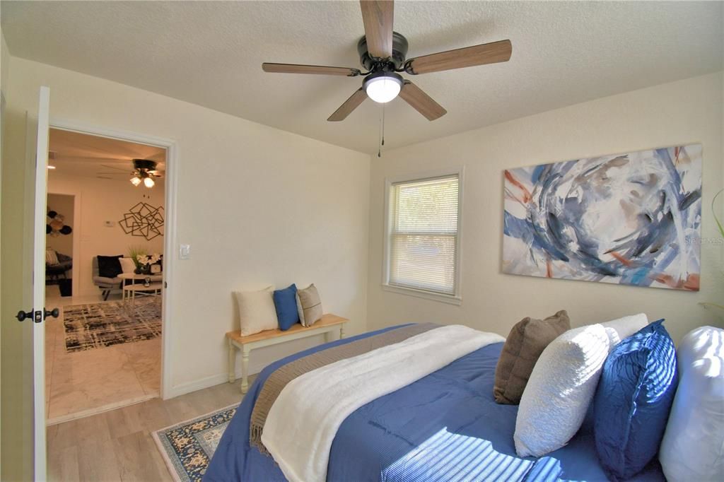 For Sale: $258,000 (3 beds, 1 baths, 880 Square Feet)