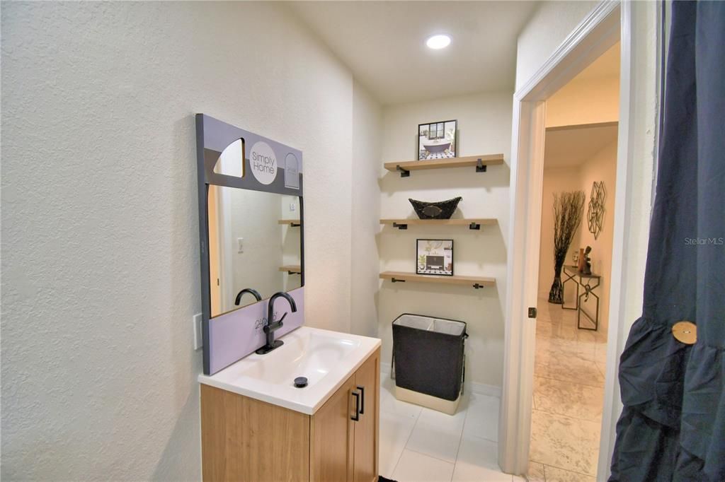 For Sale: $258,000 (3 beds, 1 baths, 880 Square Feet)