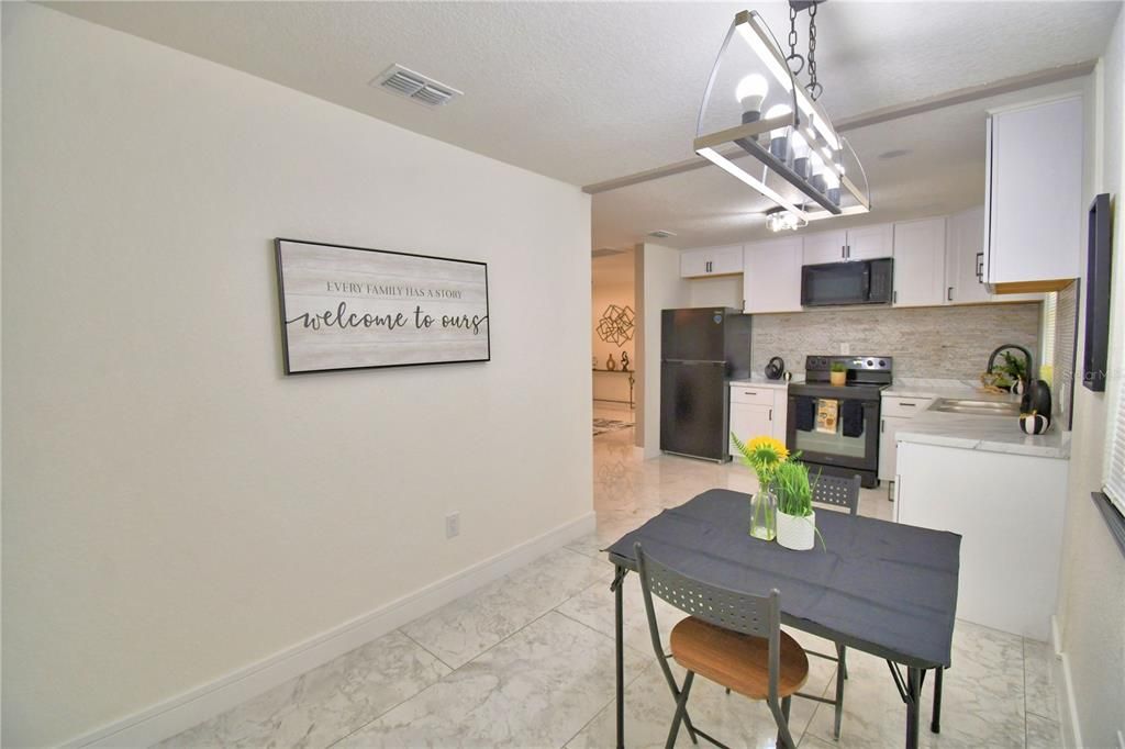 For Sale: $258,000 (3 beds, 1 baths, 880 Square Feet)