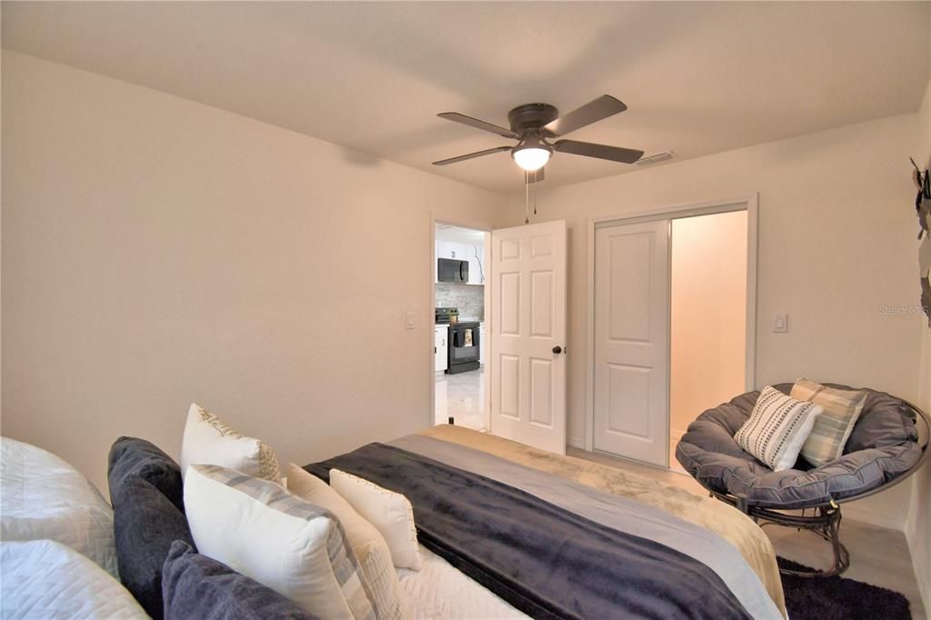 For Sale: $258,000 (3 beds, 1 baths, 880 Square Feet)