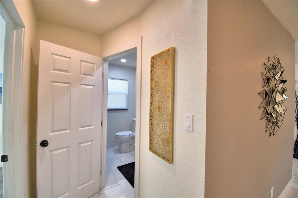 For Sale: $258,000 (3 beds, 1 baths, 880 Square Feet)