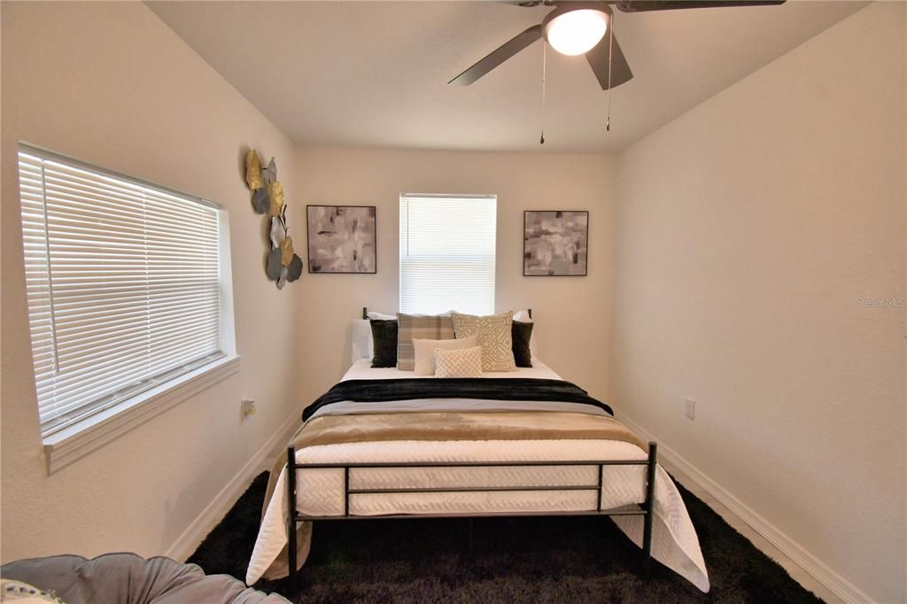 For Sale: $258,000 (3 beds, 1 baths, 880 Square Feet)