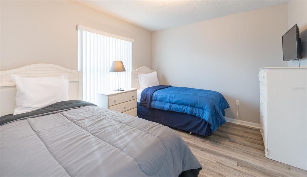 出租: $2,500 (4 贝兹, 2 浴室, 1402 平方英尺)