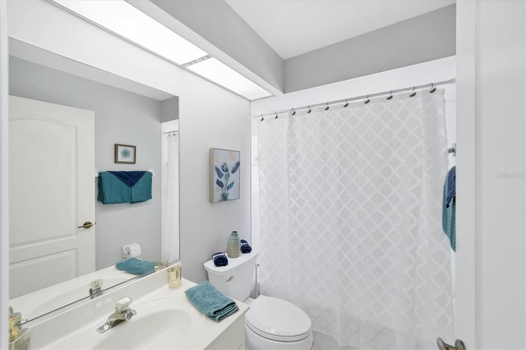 For Rent: $3,450 (2 beds, 2 baths, 1893 Square Feet)