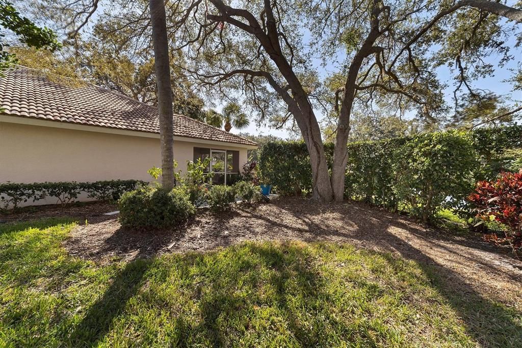 For Rent: $3,450 (2 beds, 2 baths, 1893 Square Feet)