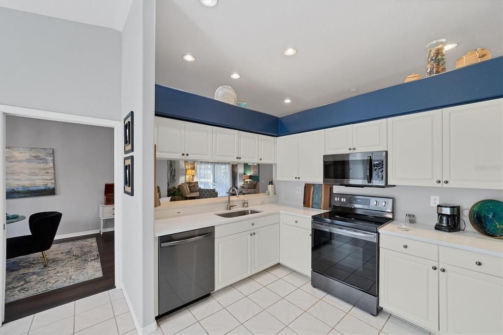 For Rent: $3,450 (2 beds, 2 baths, 1893 Square Feet)