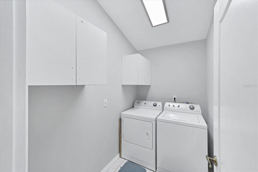 For Rent: $3,450 (2 beds, 2 baths, 1893 Square Feet)