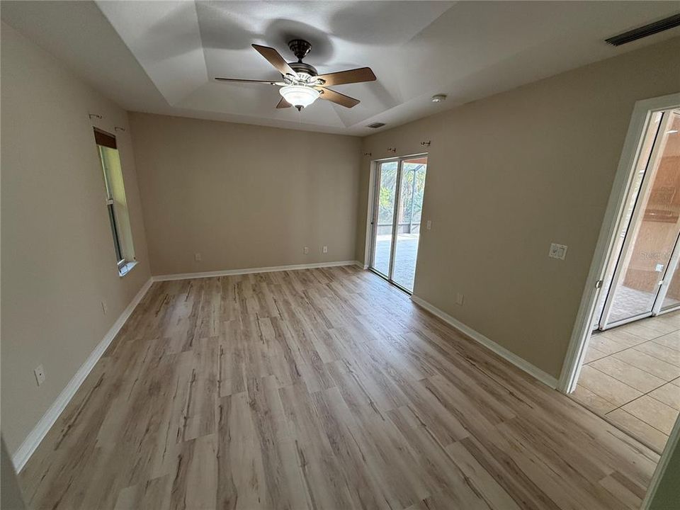 出租: $1,995 (4 贝兹, 2 浴室, 1937 平方英尺)