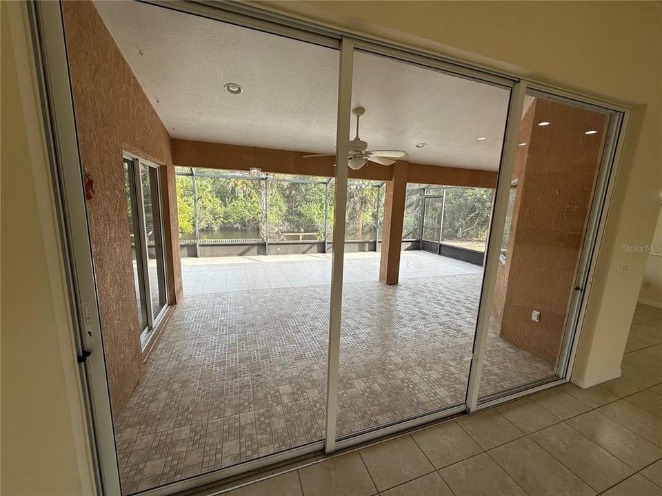 出租: $1,995 (4 贝兹, 2 浴室, 1937 平方英尺)