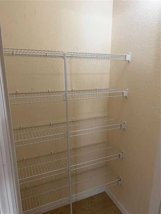 出租: $1,995 (4 贝兹, 2 浴室, 1937 平方英尺)