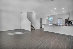 For Rent: $2,700 (3 beds, 2 baths, 1636 Square Feet)