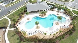 For Rent: $2,700 (3 beds, 2 baths, 1636 Square Feet)