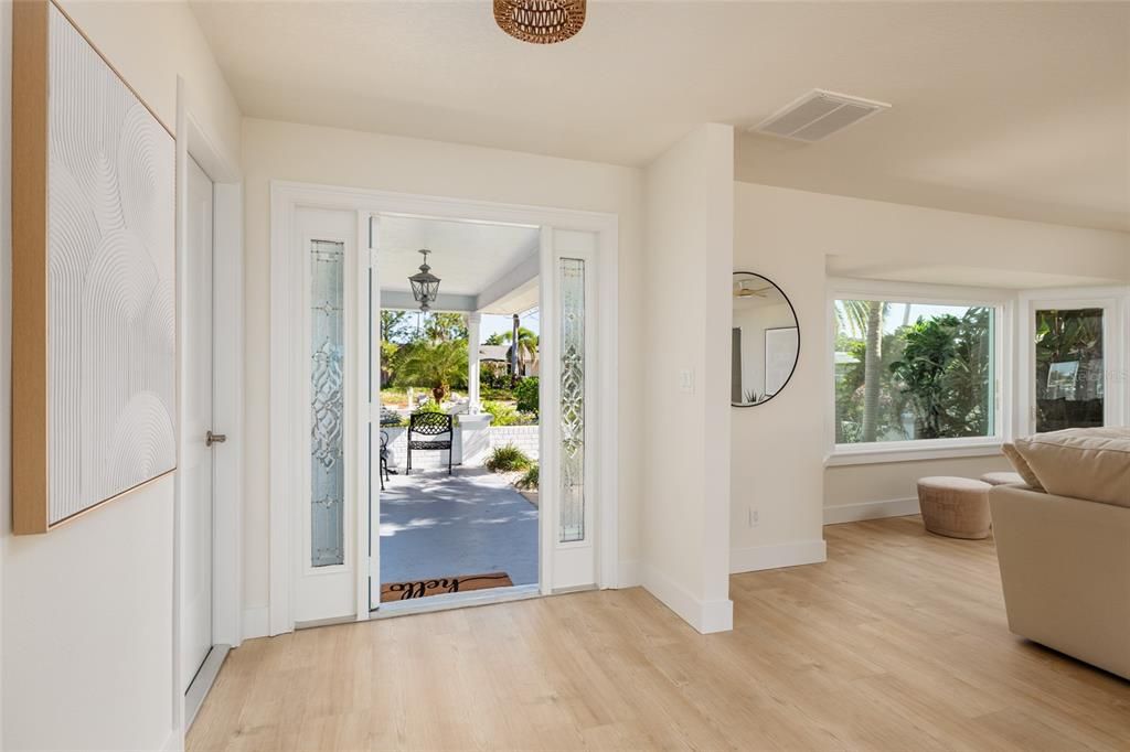 For Sale: $1,690,000 (3 beds, 2 baths, 2148 Square Feet)