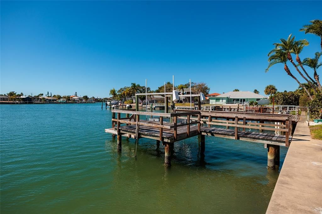 For Sale: $1,690,000 (3 beds, 2 baths, 2148 Square Feet)