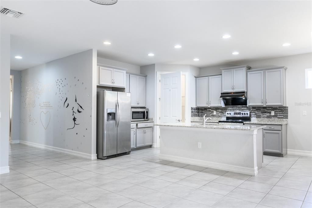 En Renta: $2,095 (4 camas, 2 baños, 2044 Pies cuadrados)