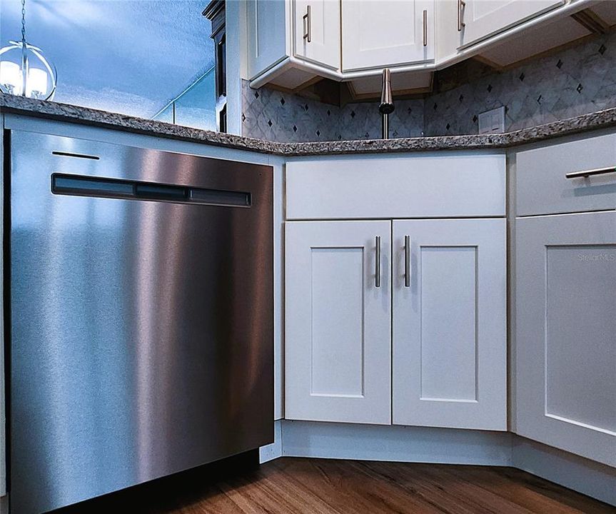 待售: $549,000 (2 贝兹, 2 浴室, 1255 平方英尺)