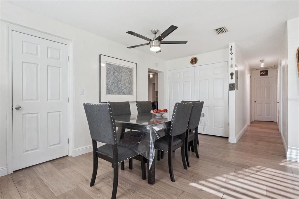 For Sale: $298,000 (3 beds, 2 baths, 1373 Square Feet)