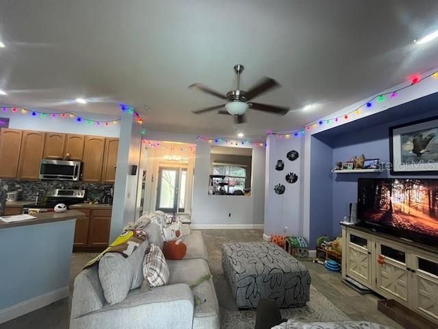 待售: $497,900 (4 贝兹, 3 浴室, 2444 平方英尺)