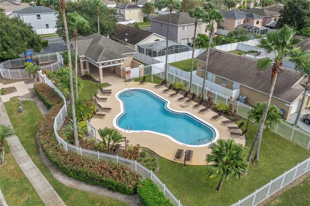 合同活跃: $334,900 (3 贝兹, 2 浴室, 1404 平方英尺)