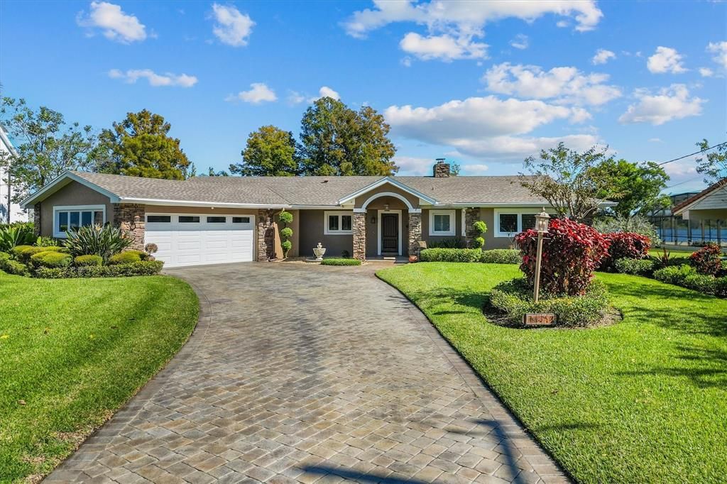 For Sale: $1,700,000 (3 beds, 2 baths, 3073 Square Feet)