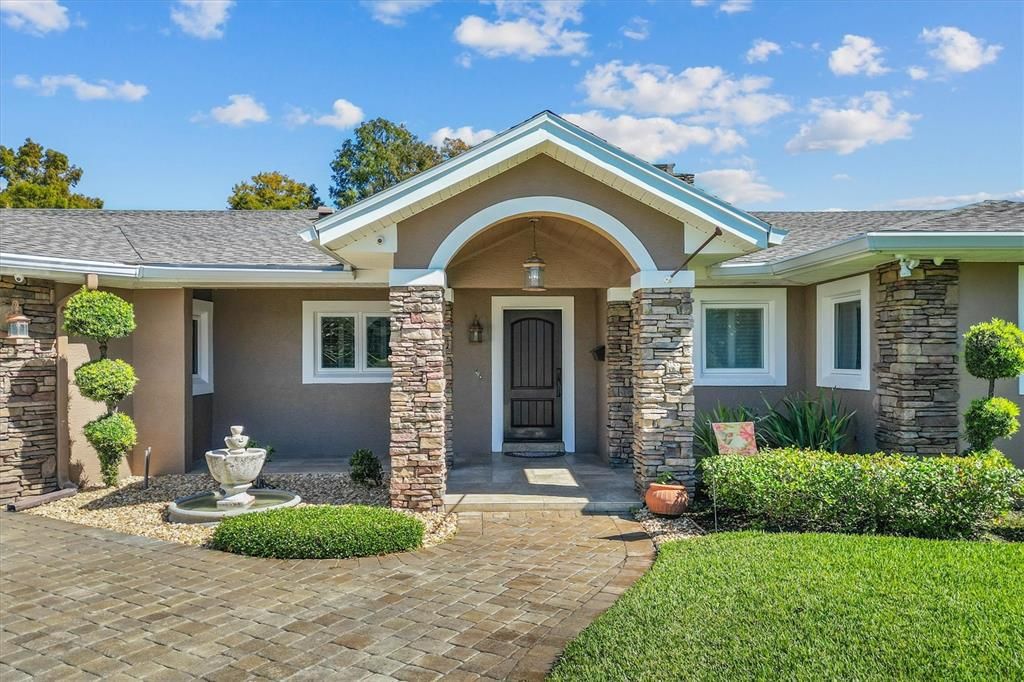 For Sale: $1,700,000 (3 beds, 2 baths, 3073 Square Feet)