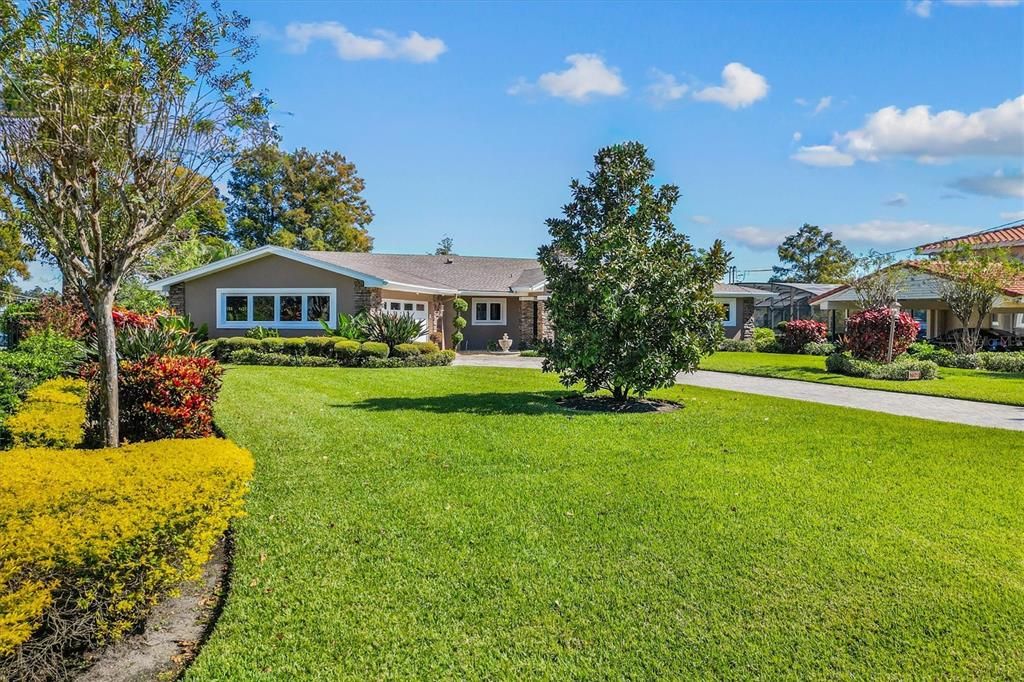 For Sale: $1,700,000 (3 beds, 2 baths, 3073 Square Feet)