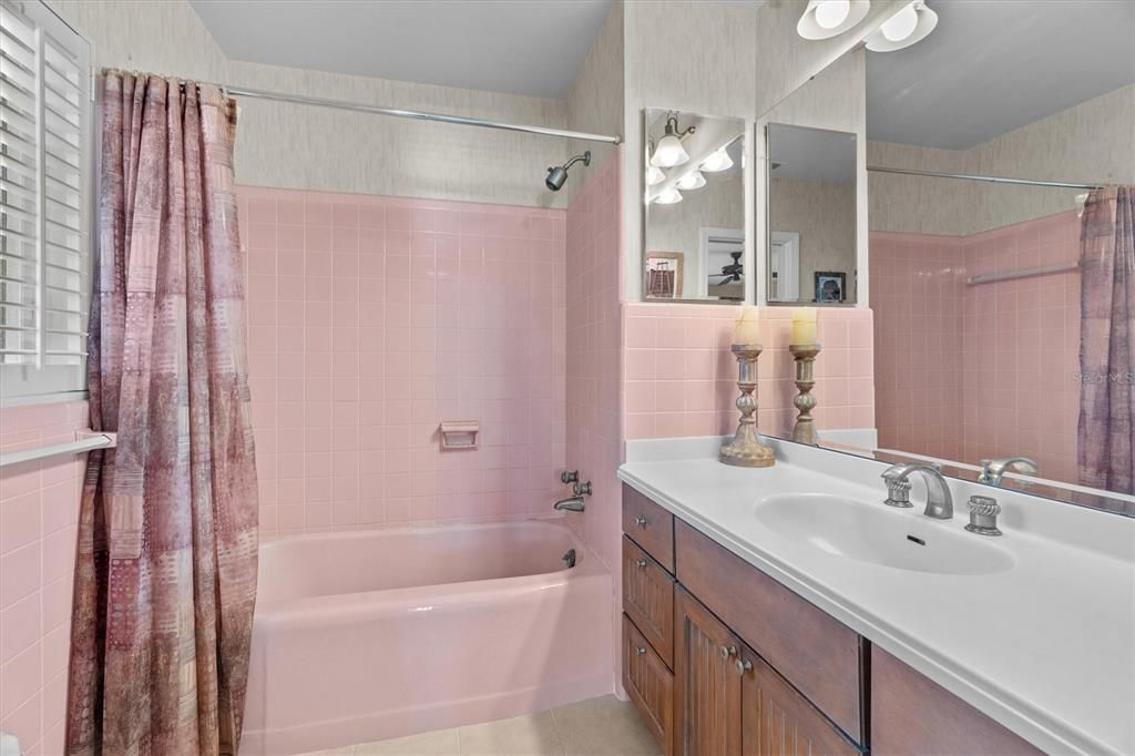 For Sale: $1,700,000 (3 beds, 2 baths, 3073 Square Feet)