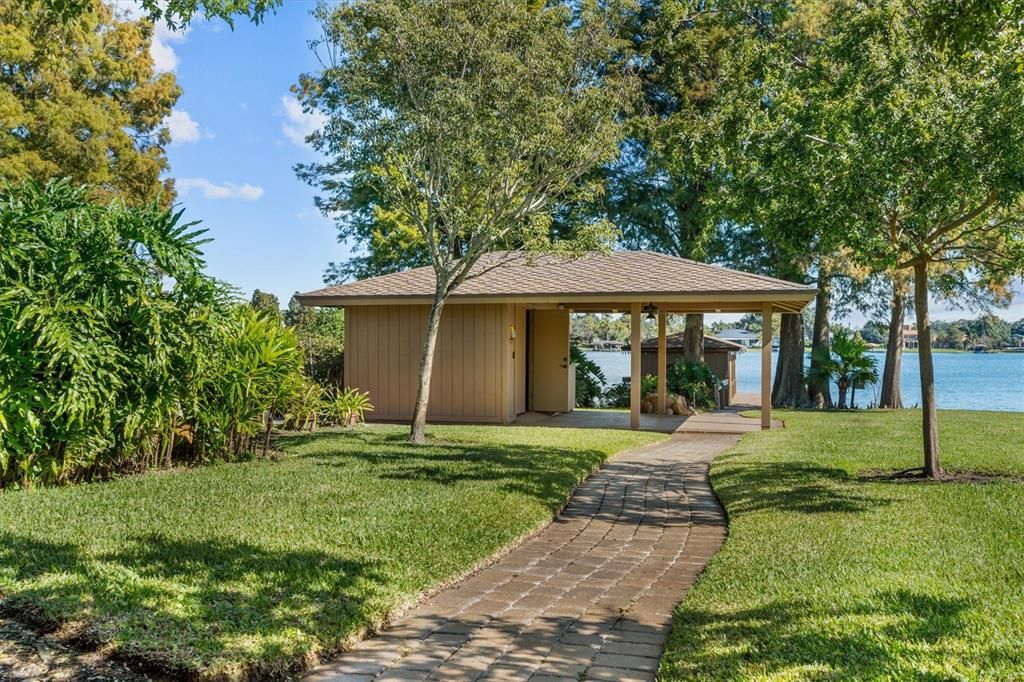 For Sale: $1,700,000 (3 beds, 2 baths, 3073 Square Feet)