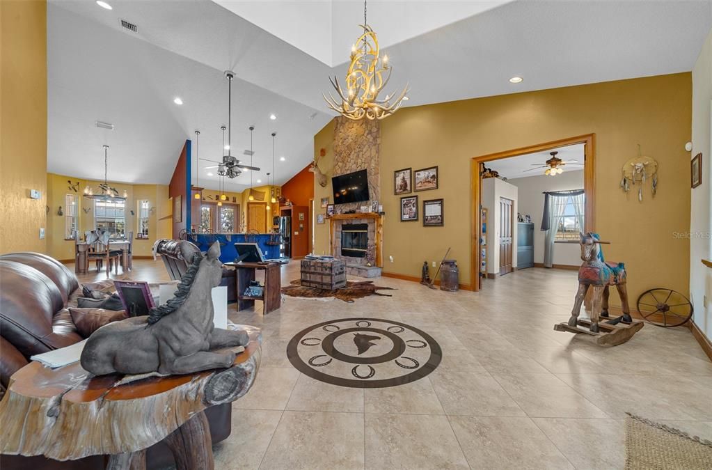 На продажу: $1,199,900 (4 спален, 2 ванн, 2607 Квадратных фут)