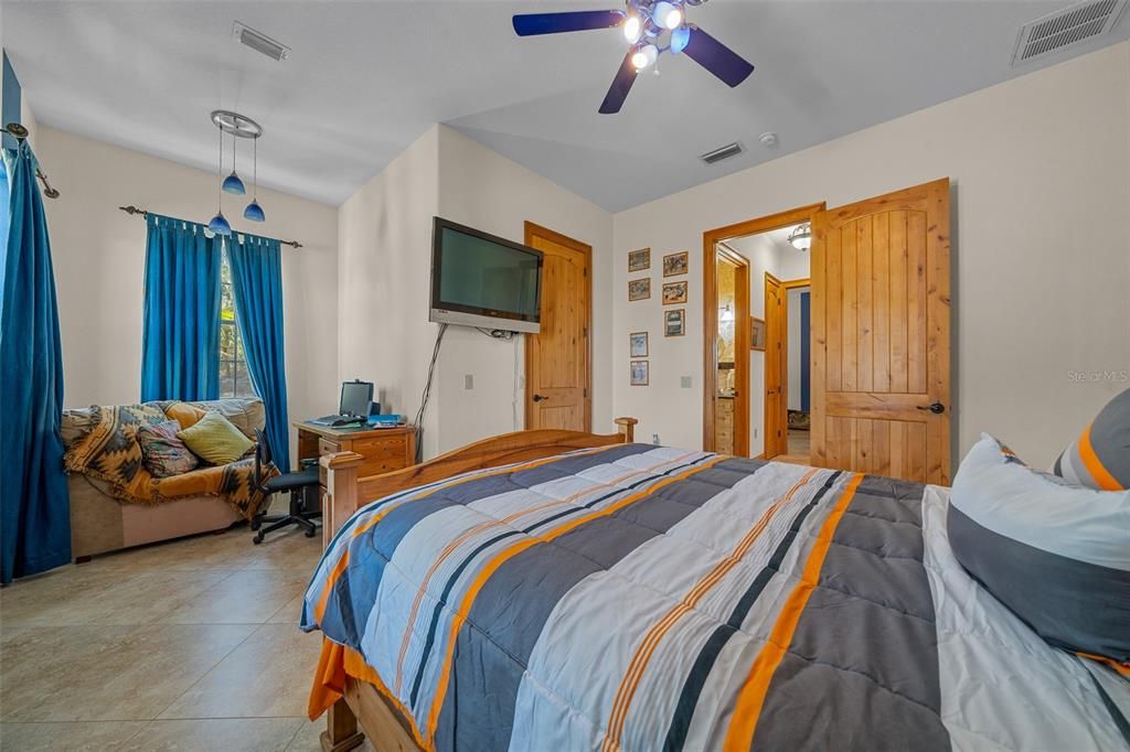 На продажу: $1,199,900 (4 спален, 2 ванн, 2607 Квадратных фут)