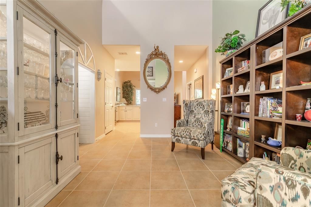 合同活跃: $339,900 (3 贝兹, 2 浴室, 2080 平方英尺)