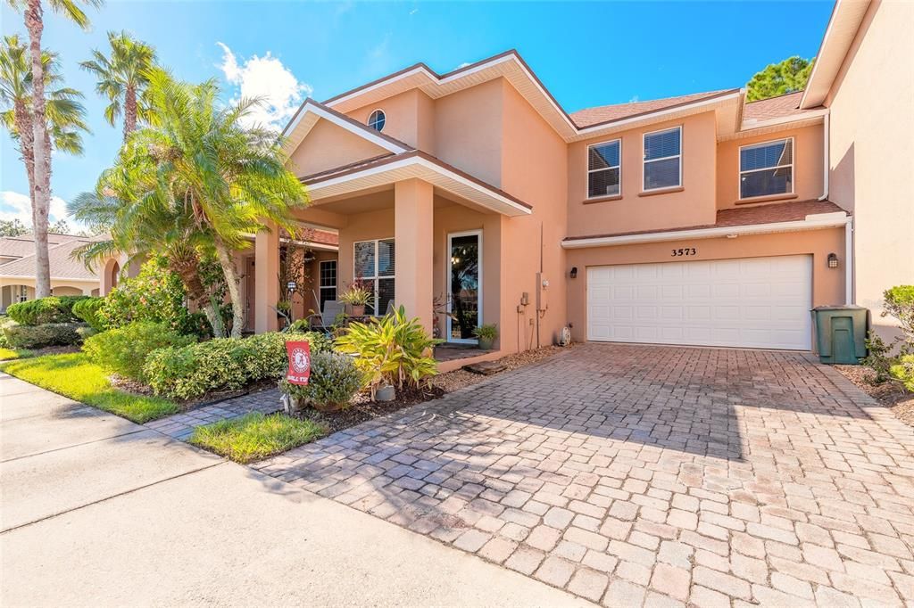 合同活跃: $339,900 (3 贝兹, 2 浴室, 2080 平方英尺)